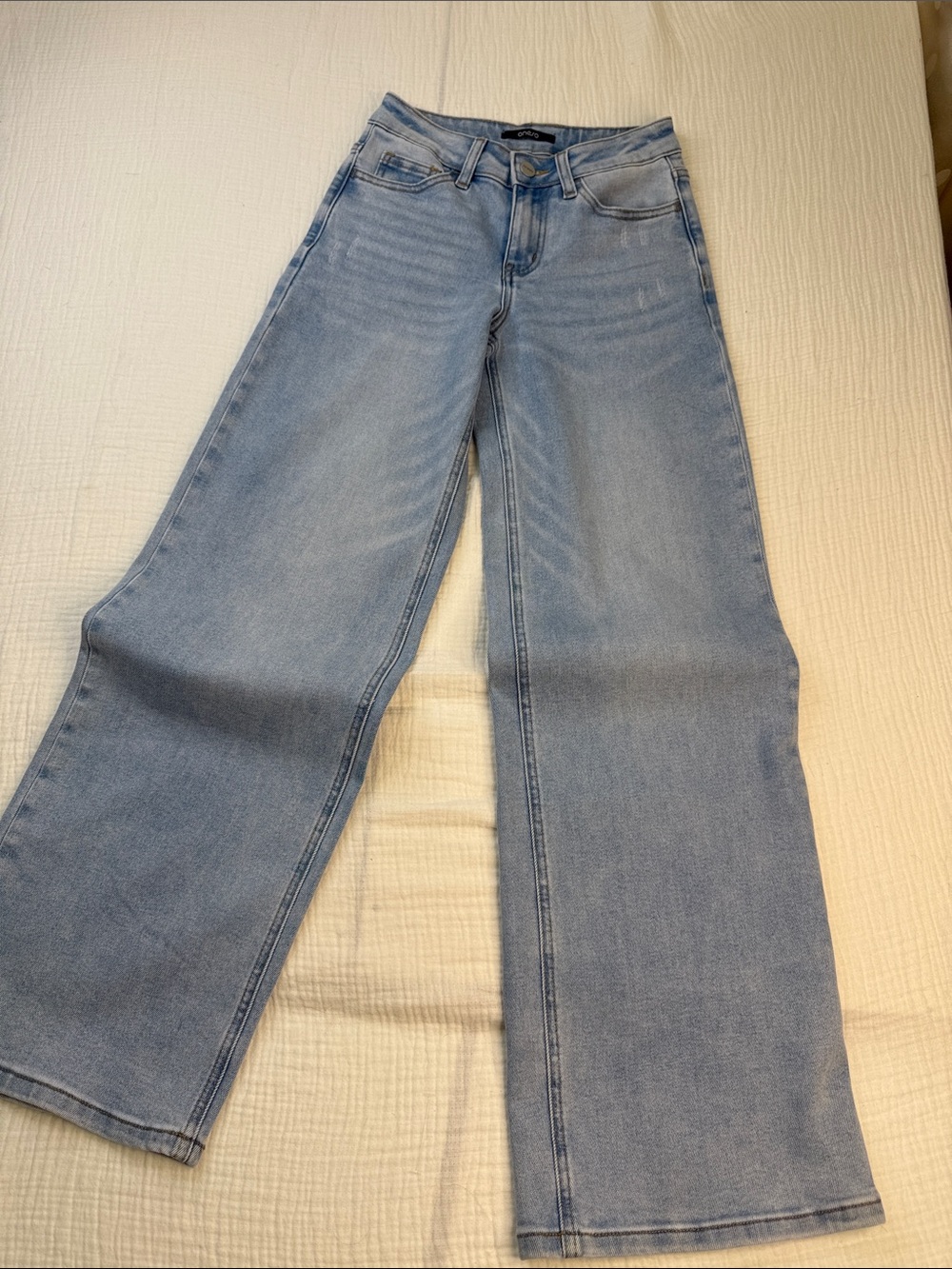 NWOT Light Wash High-Rise Wide-Leg Jeans - Women's Light Blue